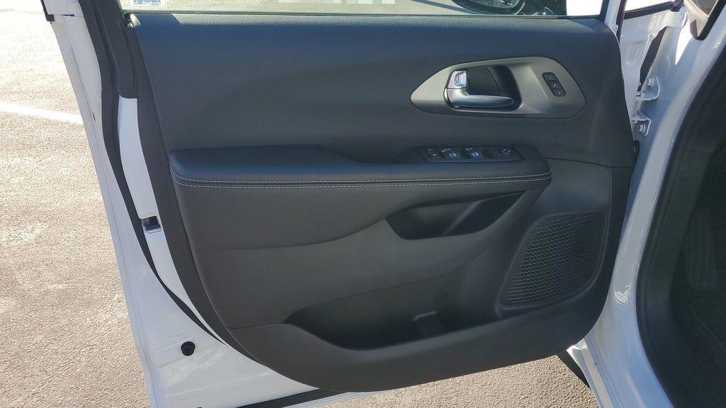 new 2026 Chrysler Pacifica car, priced at $42,739