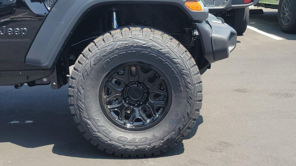 new 2025 Jeep Wrangler car, priced at $41,495