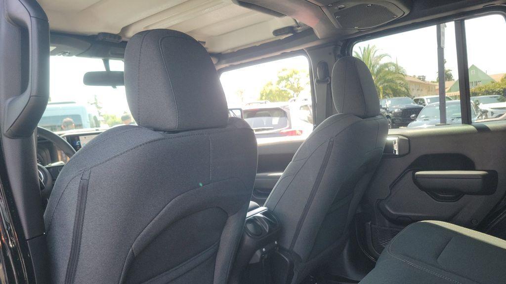 new 2025 Jeep Wrangler car, priced at $41,495