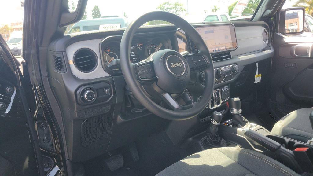 new 2025 Jeep Wrangler car, priced at $41,495