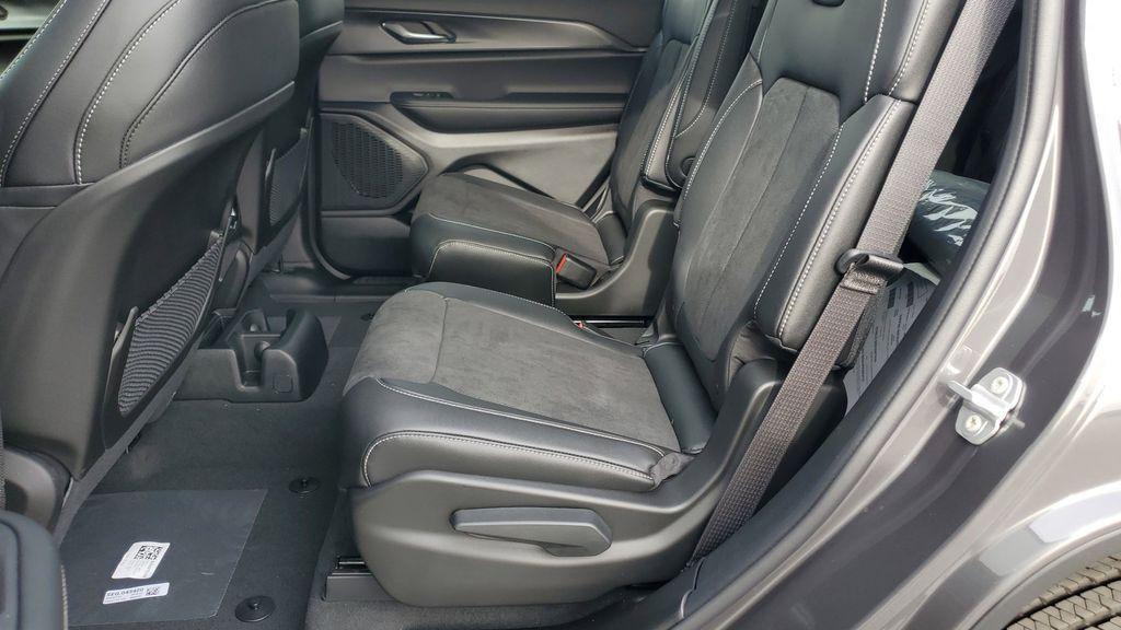 new 2025 Jeep Grand Cherokee L car, priced at $36,488