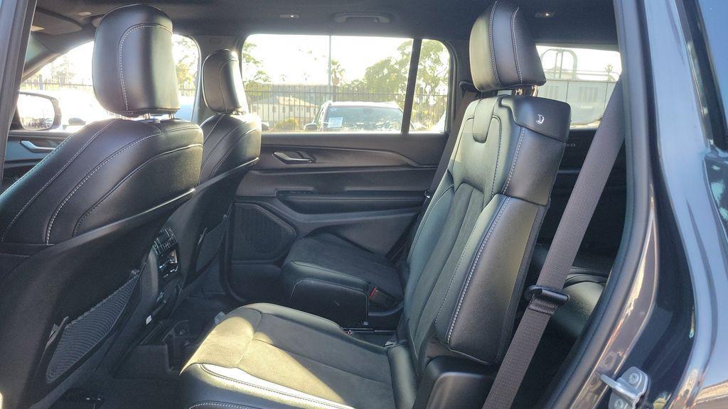 new 2025 Jeep Grand Cherokee L car, priced at $39,995