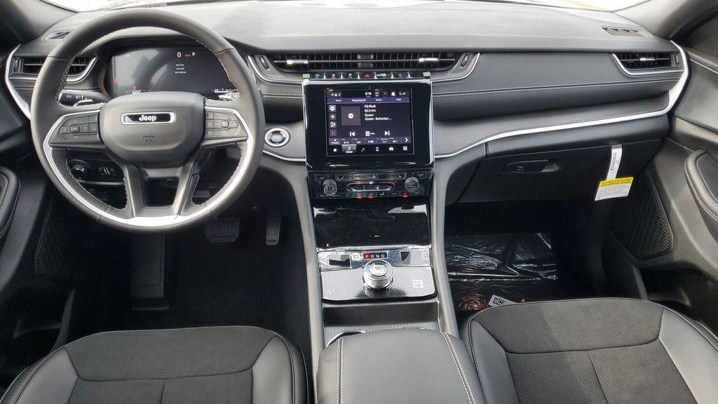 new 2025 Jeep Grand Cherokee L car, priced at $36,488