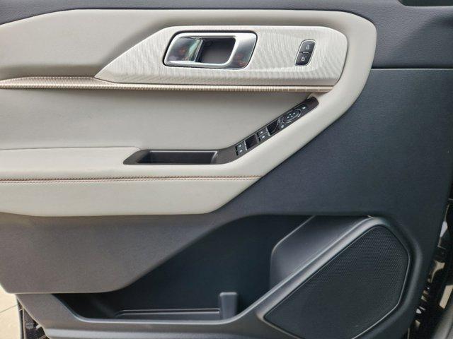 new 2025 Ford Explorer car, priced at $43,010