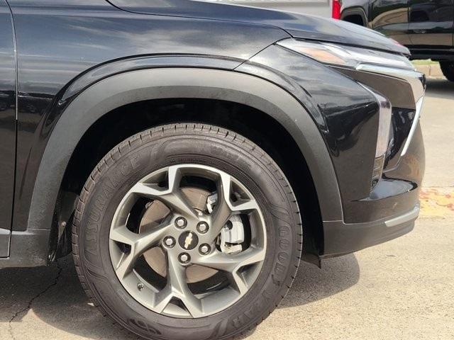 used 2024 Chevrolet Trax car, priced at $22,803
