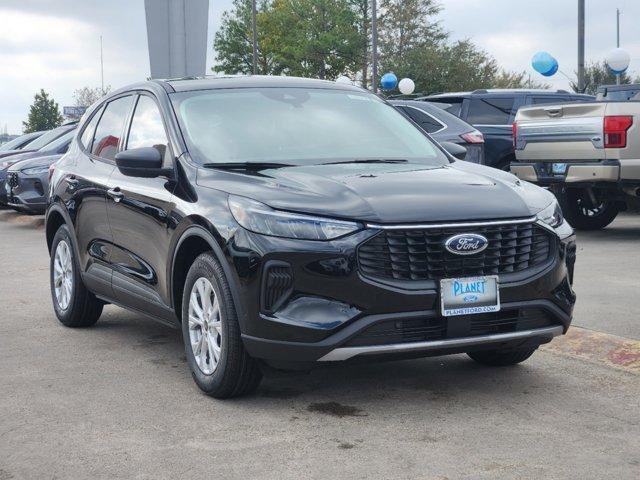 new 2025 Ford Escape car, priced at $29,990