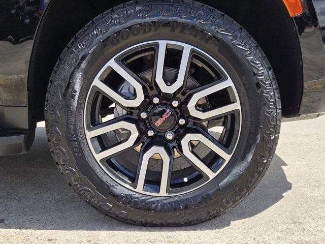 used 2024 GMC Yukon car, priced at $68,908