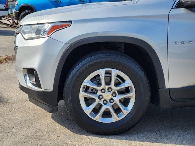 used 2021 Chevrolet Traverse car, priced at $21,807