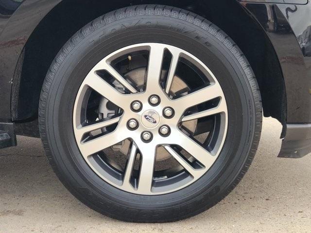 used 2023 Ford Expedition car, priced at $40,914