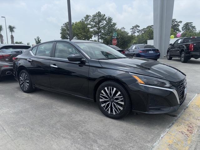 used 2023 Nissan Altima car, priced at $19,992