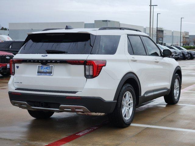 new 2025 Ford Explorer car, priced at $42,305