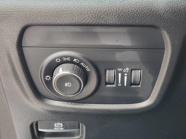 used 2023 Jeep Grand Cherokee car, priced at $33,924
