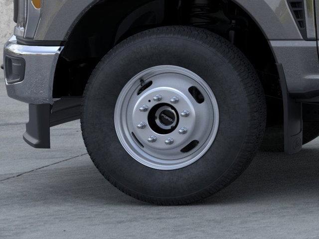 new 2025 Ford F-350 car, priced at $72,580