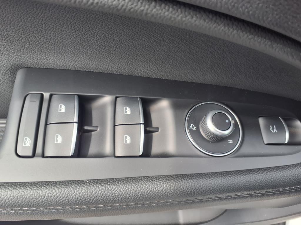 new 2025 Alfa Romeo Stelvio car, priced at $49,973