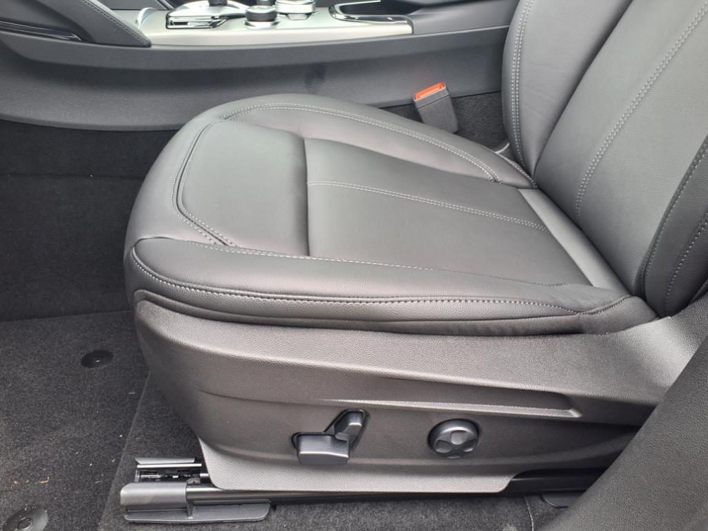 new 2025 Alfa Romeo Stelvio car, priced at $49,917