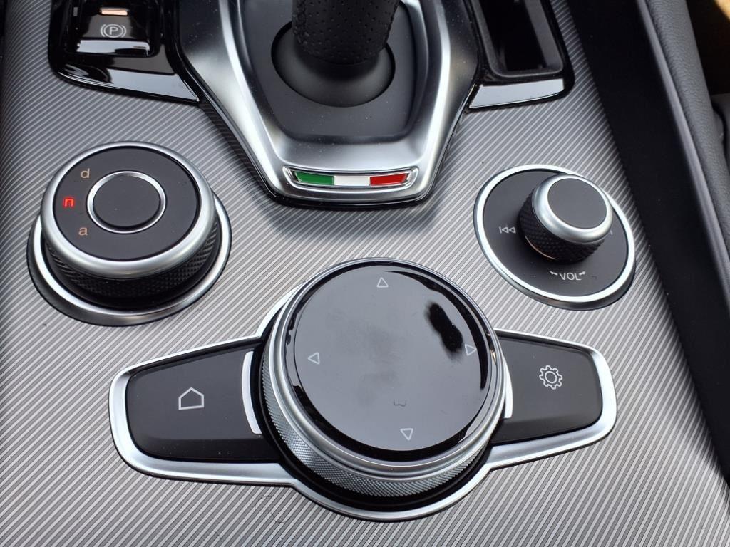 new 2025 Alfa Romeo Giulia car, priced at $43,990