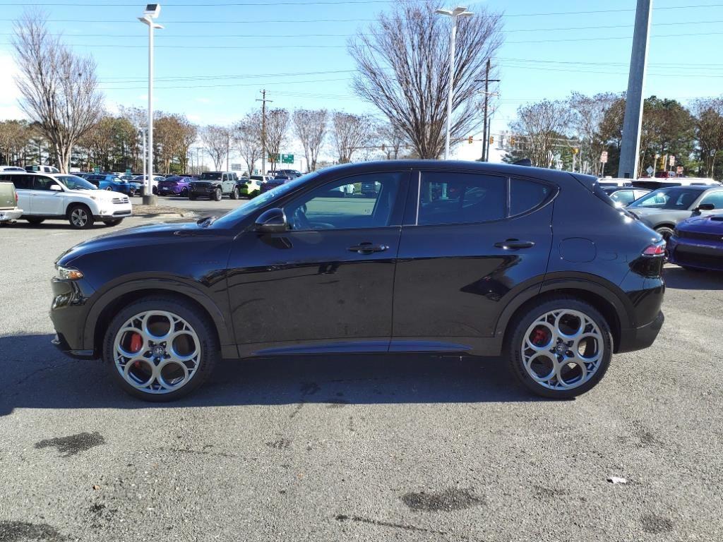 new 2024 Alfa Romeo Tonale car, priced at $39,540