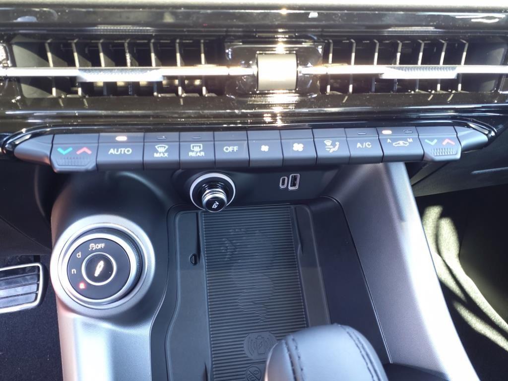 new 2024 Alfa Romeo Tonale car, priced at $38,235