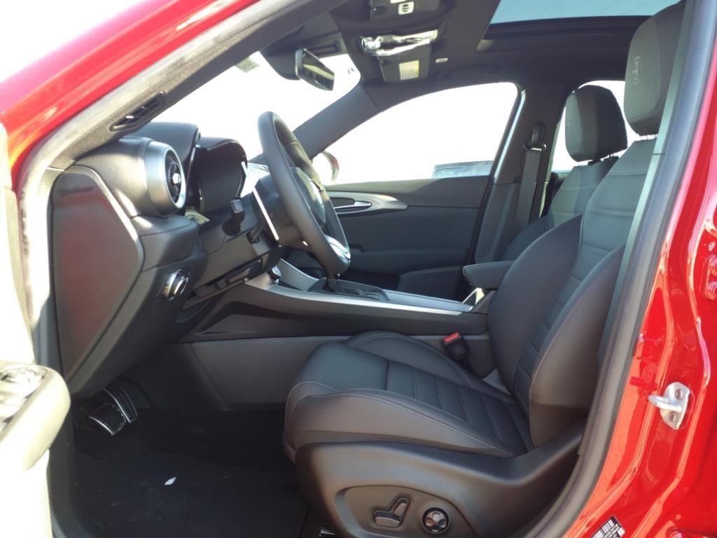 new 2024 Alfa Romeo Tonale car, priced at $38,235