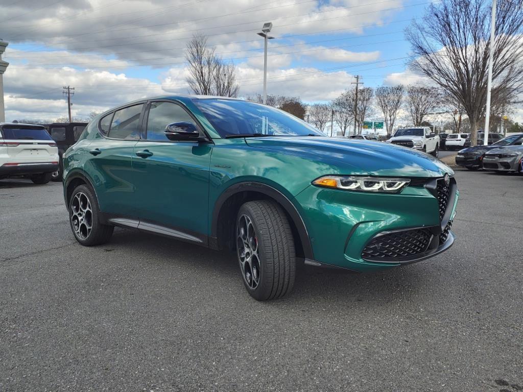 new 2024 Alfa Romeo Tonale car, priced at $39,935