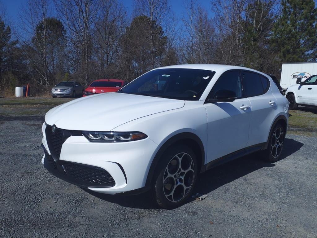 new 2025 Alfa Romeo Tonale car, priced at $38,917
