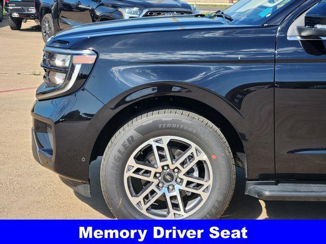 new 2025 Ford Expedition car, priced at $64,910