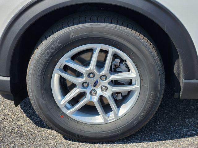 new 2025 Ford Explorer car, priced at $38,325