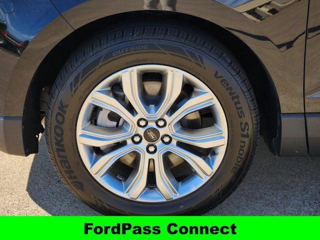 used 2024 Ford Edge car, priced at $29,199