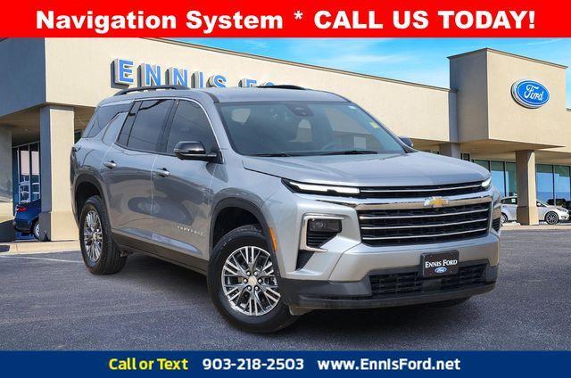 used 2024 Chevrolet Traverse car, priced at $31,650