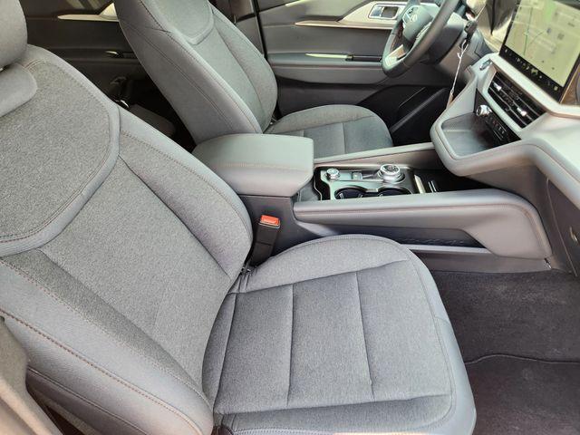 new 2025 Ford Explorer car, priced at $39,091