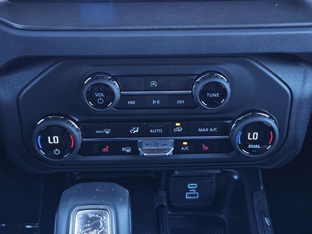 new 2025 Ford Bronco car, priced at $45,965