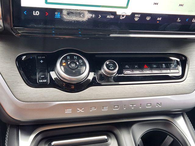 new 2025 Ford Expedition Max car, priced at $83,255