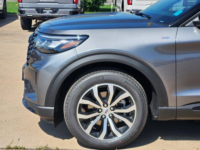 new 2025 Ford Explorer car, priced at $43,258