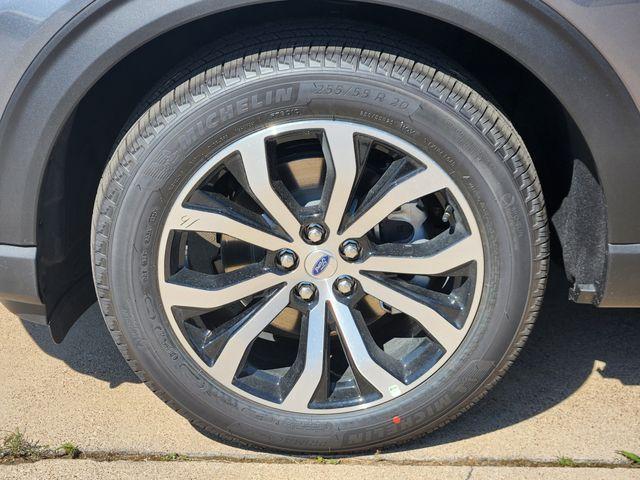new 2025 Ford Explorer car, priced at $43,258