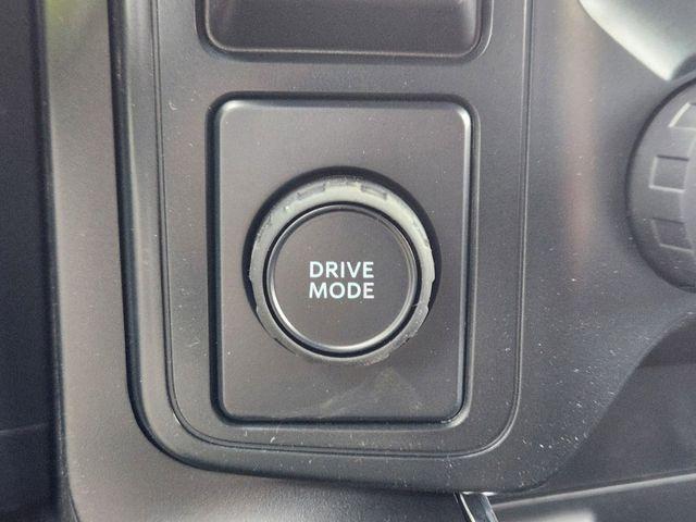 new 2025 Ford F-150 car, priced at $41,060