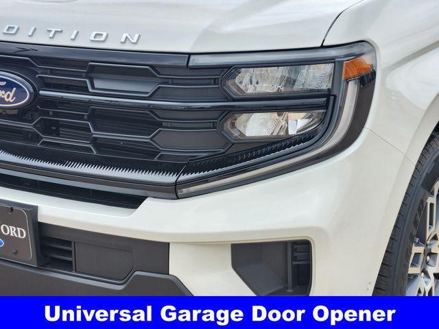 new 2025 Ford Expedition Max car, priced at $68,905