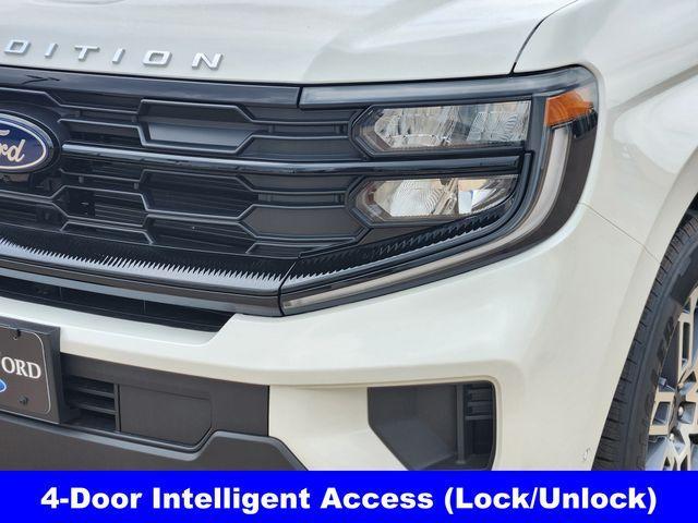 new 2025 Ford Expedition Max car, priced at $71,905