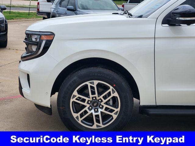 new 2025 Ford Expedition Max car, priced at $71,905