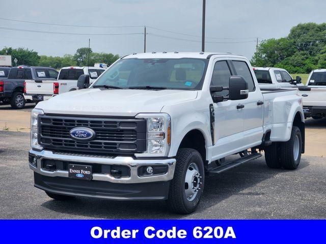 new 2025 Ford F-350 car, priced at $53,713