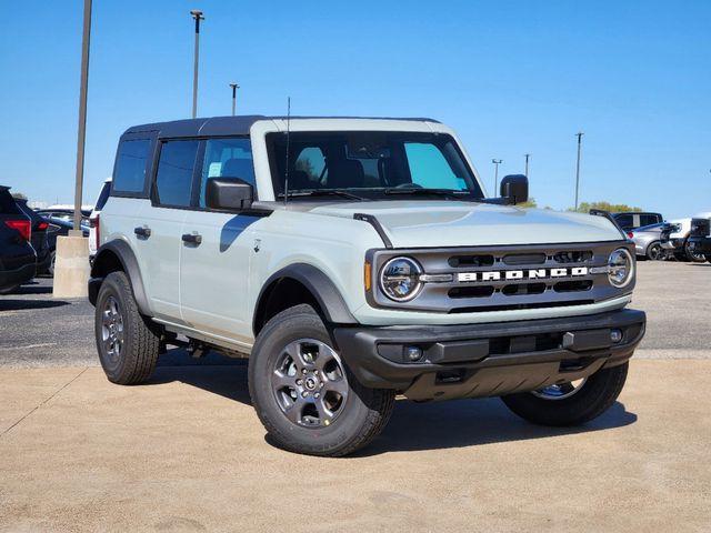 new 2024 Ford Bronco car, priced at $45,652