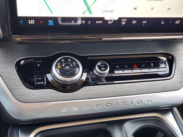 new 2025 Ford Expedition car, priced at $73,688