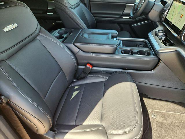 new 2025 Ford Expedition car, priced at $73,688