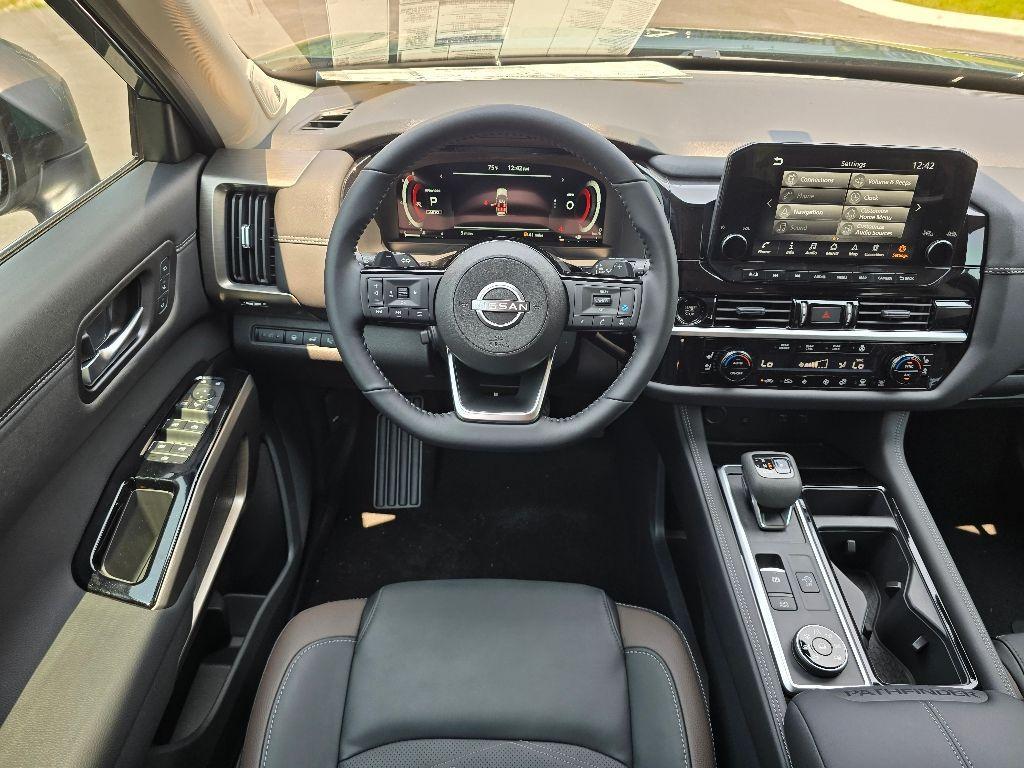 new 2025 Nissan Pathfinder car, priced at $50,167