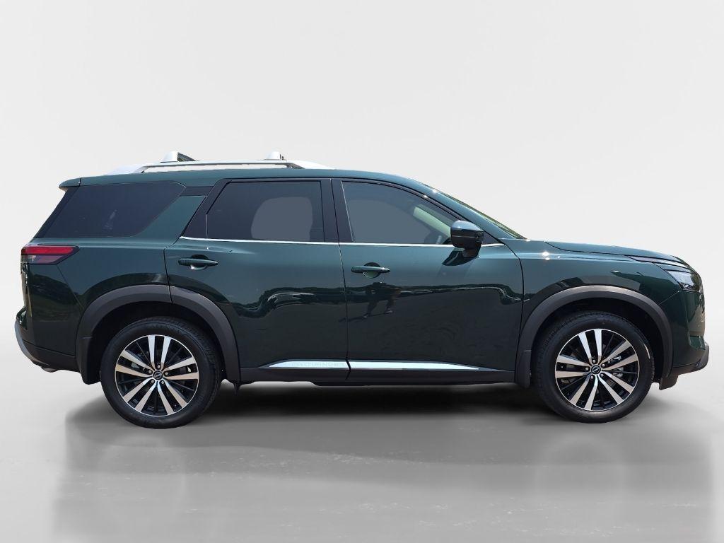 new 2025 Nissan Pathfinder car, priced at $50,167