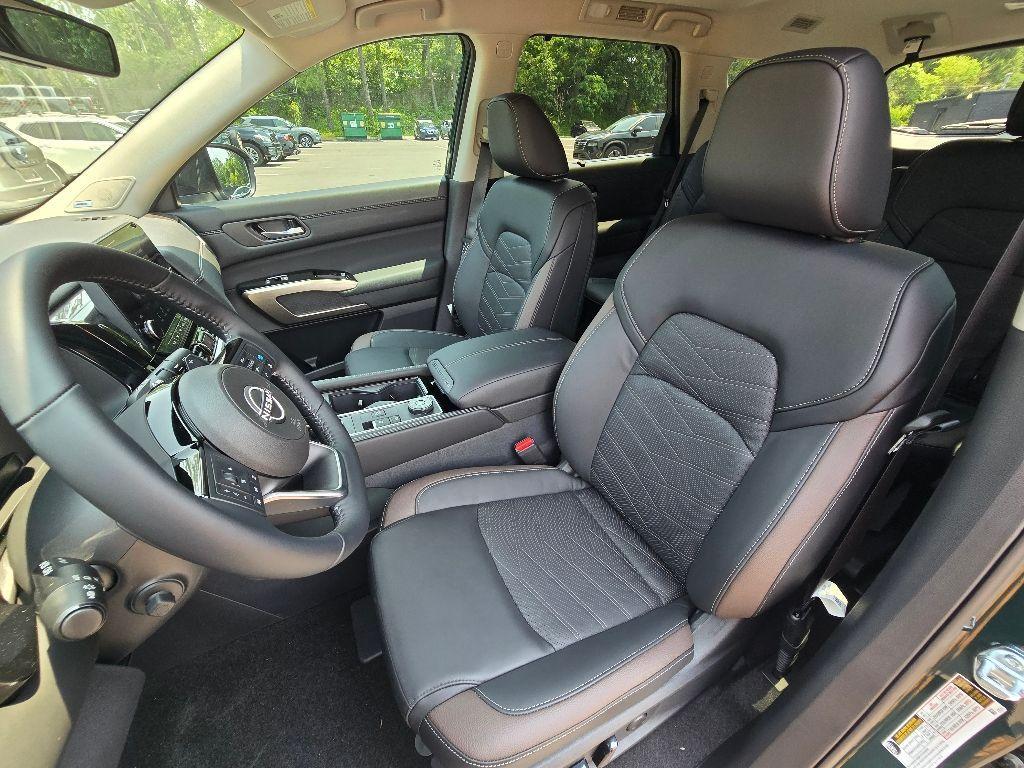 new 2025 Nissan Pathfinder car, priced at $50,167