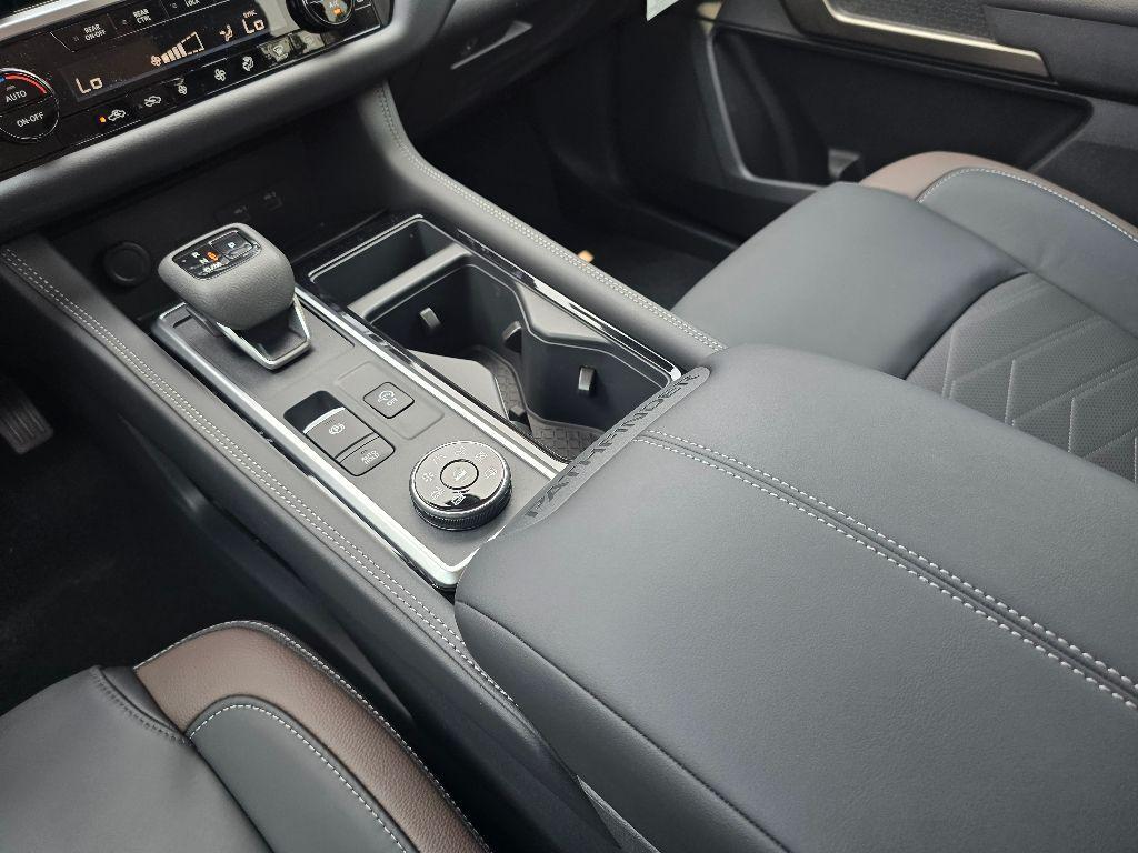 new 2025 Nissan Pathfinder car, priced at $50,167