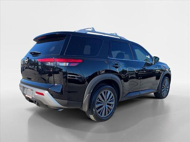 new 2025 Nissan Pathfinder car, priced at $48,290