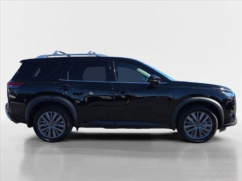 new 2025 Nissan Pathfinder car, priced at $48,290