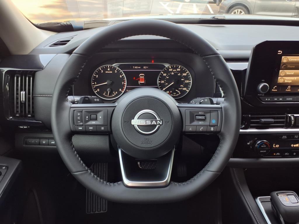 new 2025 Nissan Pathfinder car, priced at $40,278