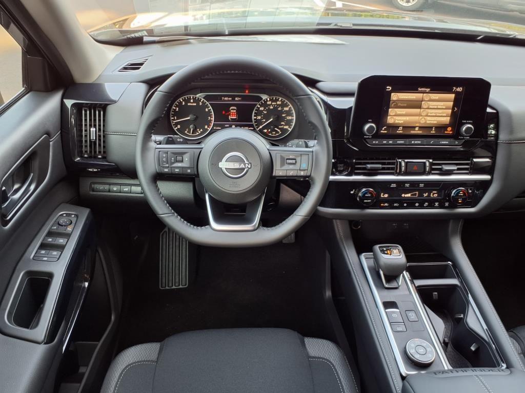 new 2025 Nissan Pathfinder car, priced at $40,278